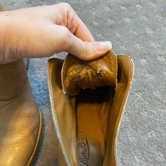 Lucky Brand Ehllen Ivory Distressed Leather Booties Size 8 - Picture 9 of 9